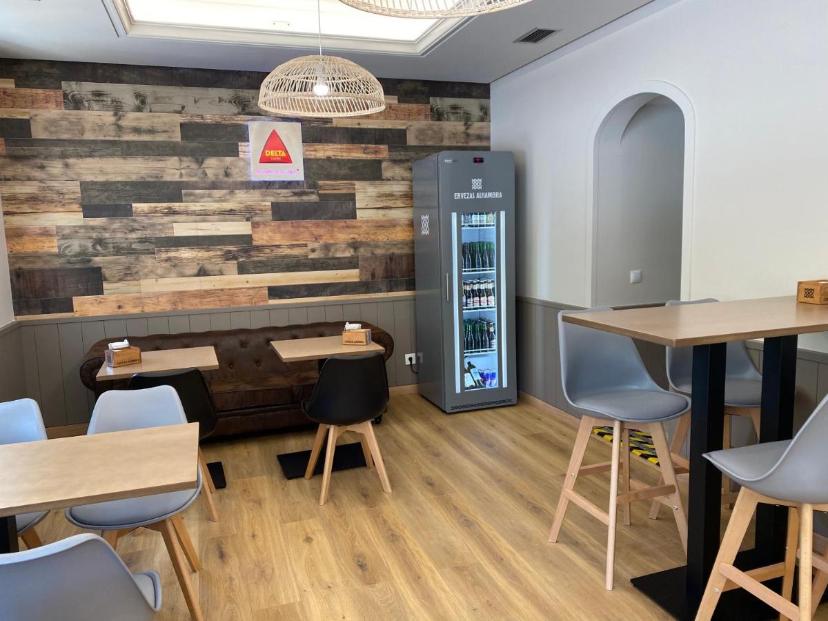 Saudade Hostal Cafeteria A Coruña Exteriör bild